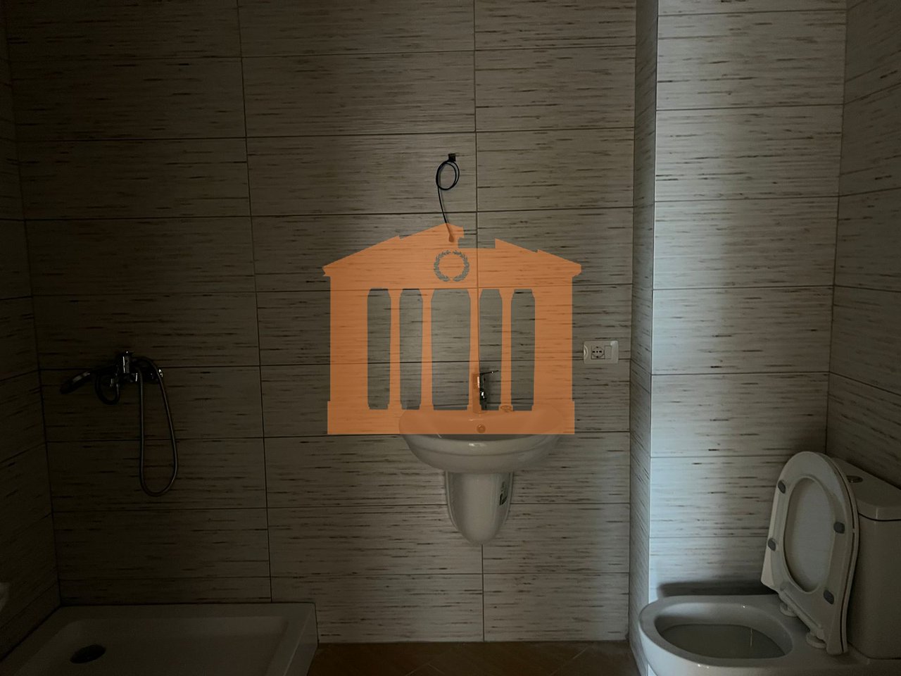 APARTMENT 2+1+2 SINGLE WORKER DURRES, FOR SALE!