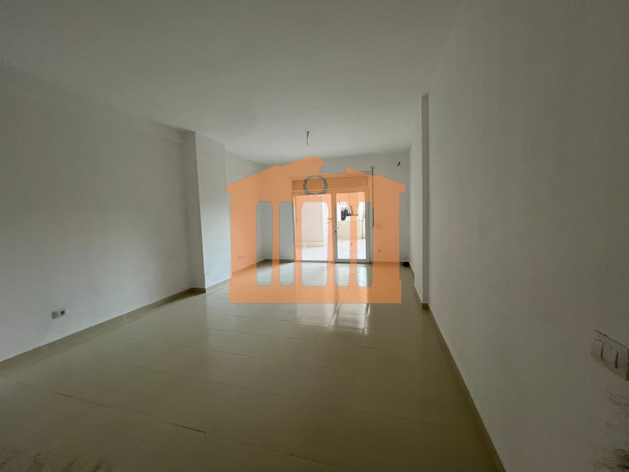 APARTMENT 2+1+2 SINGLE WORKER DURRES, FOR SALE!