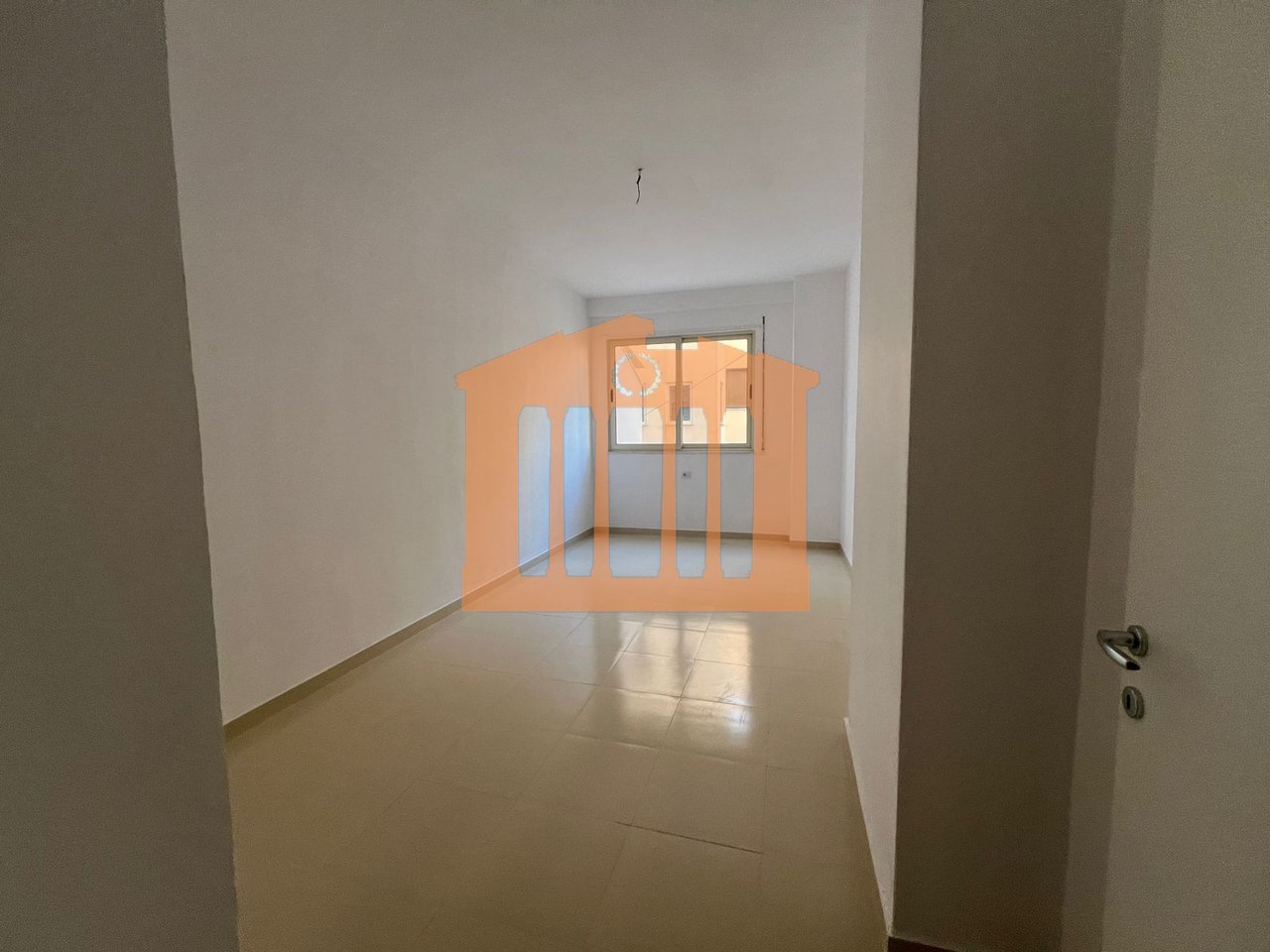 APARTMENT 2+1+2 SINGLE WORKER DURRES, FOR SALE!