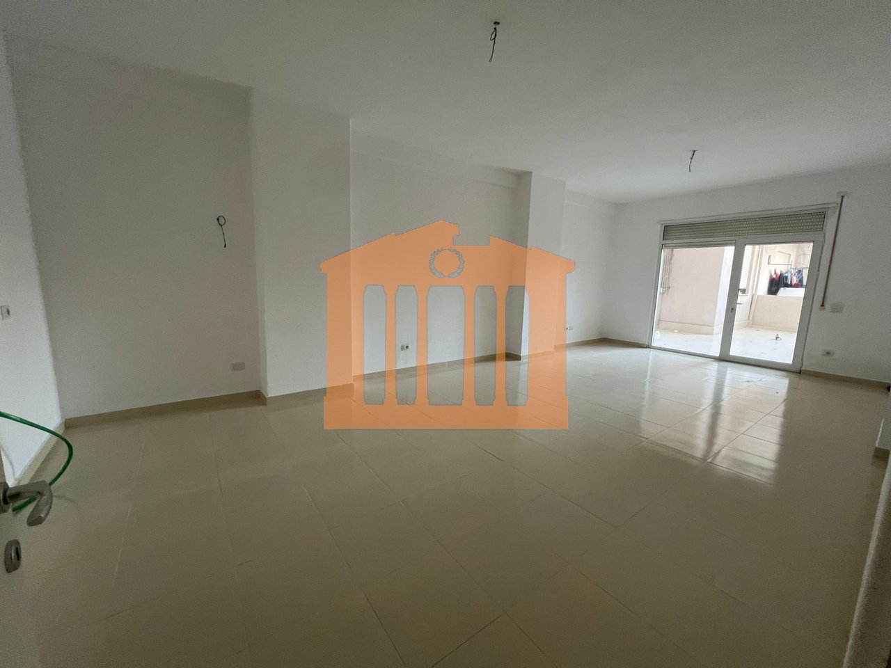 APARTMENT 2+1+2 SINGLE WORKER DURRES, FOR SALE!