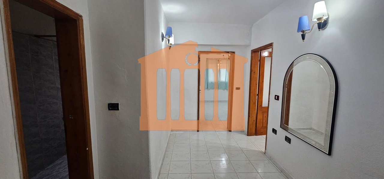 AMBIENT BIZNESI PRANE STADIUMIT DURRES, PER QIRA!