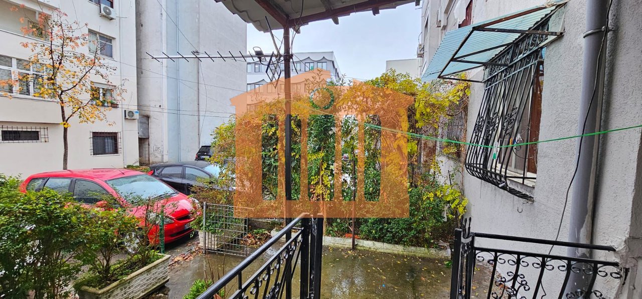 AMBIENT BIZNESI PRANE STADIUMIT DURRES, PER QIRA!