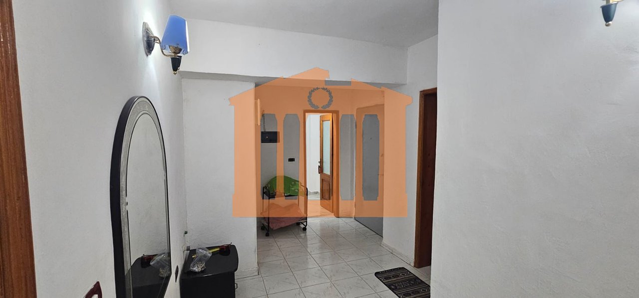 AMBIENT BIZNESI PRANE STADIUMIT DURRES, PER QIRA!