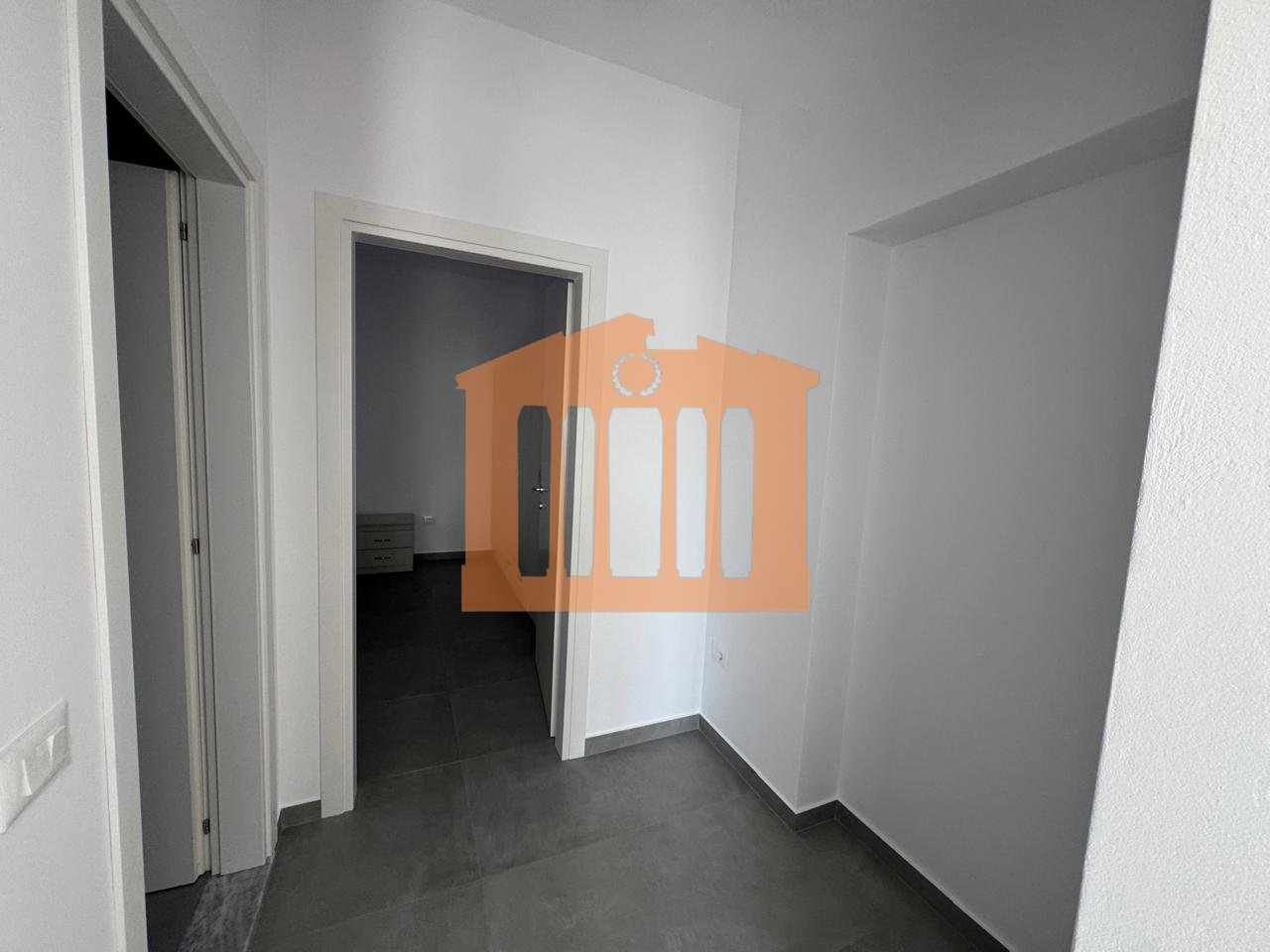 APARTAMENT 1+1+DEPO NE ISH KENETE, DURRES PER QIRA !