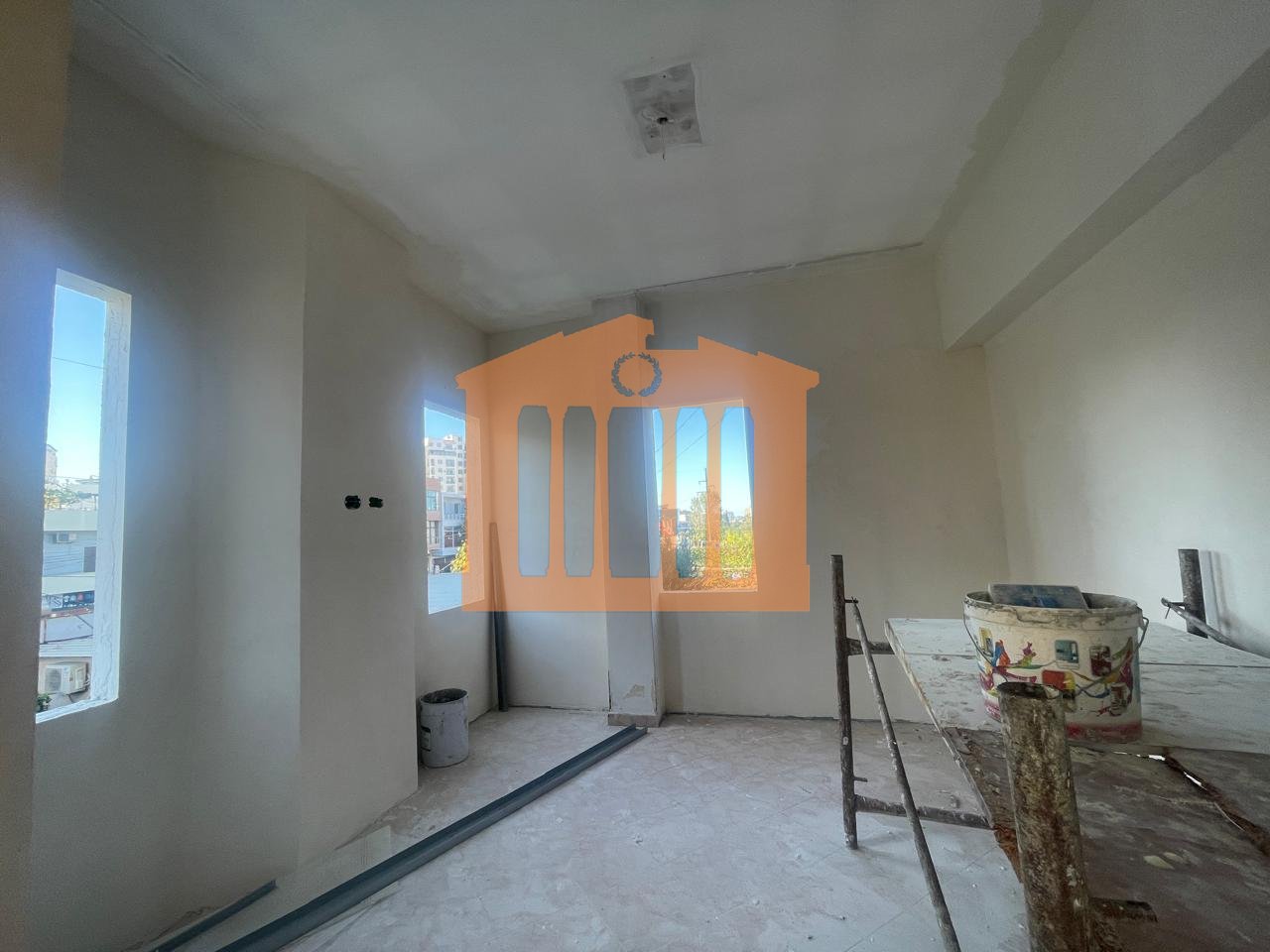 1+1 APARTMENT NEAR THE INDUSTRIAL MARKET, DURRES FOR SALE!