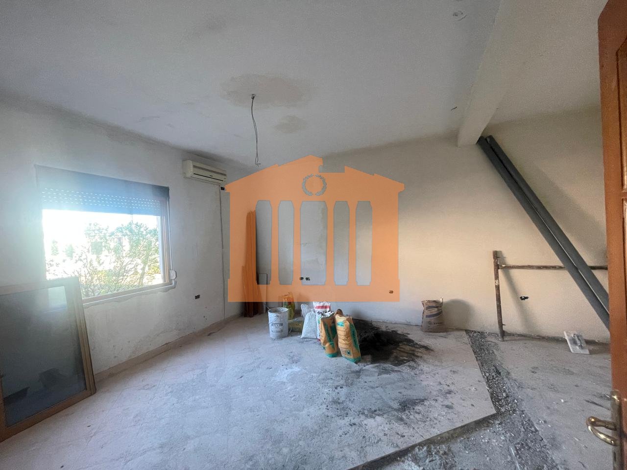 APARTMENT 1+1 IN THE INDUSTRIAL MARKET, DURRES FOR RENT!