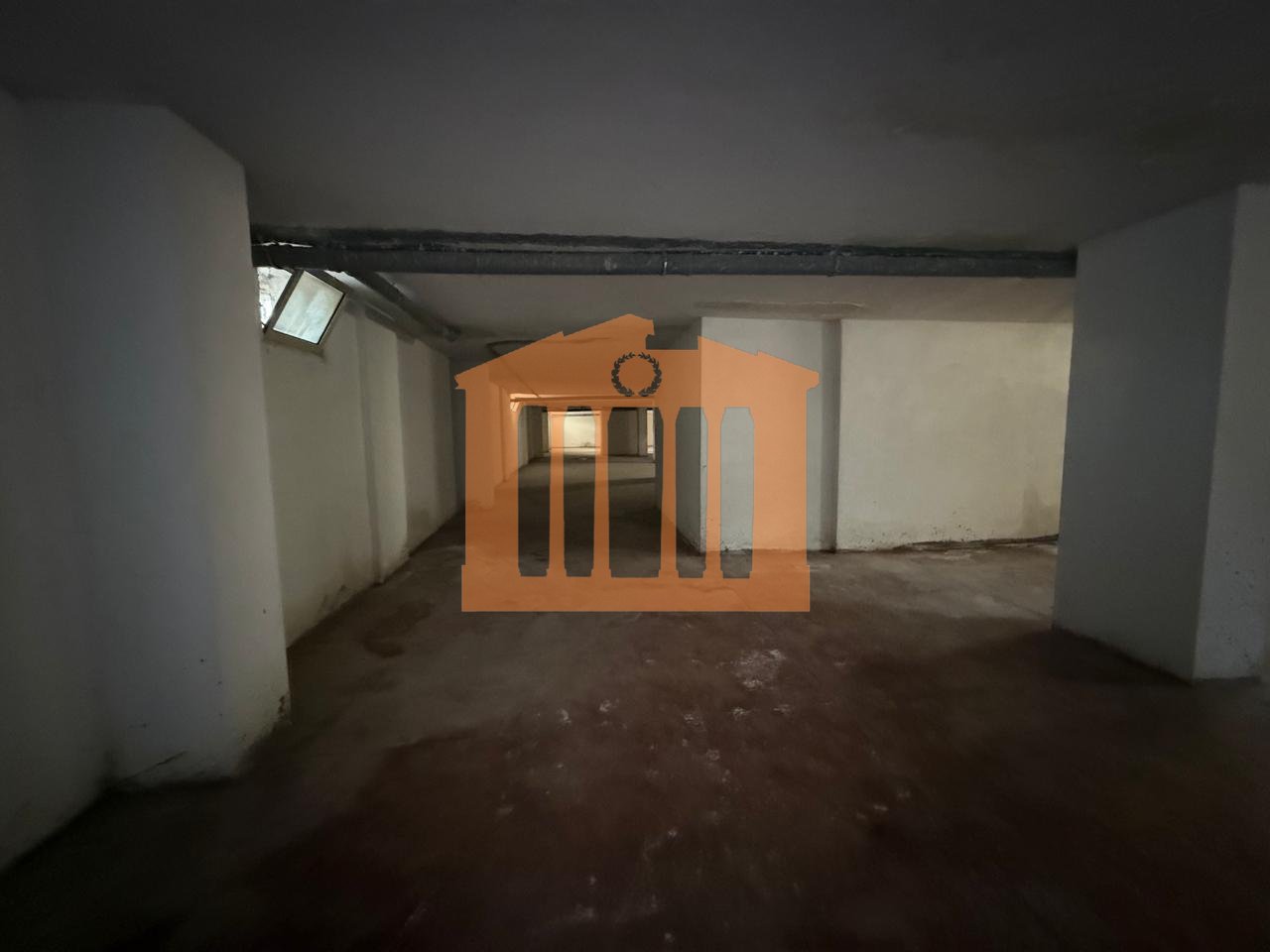 AMBIENT BIZNESI NE PLAZH DURRES, PER SHITJE!