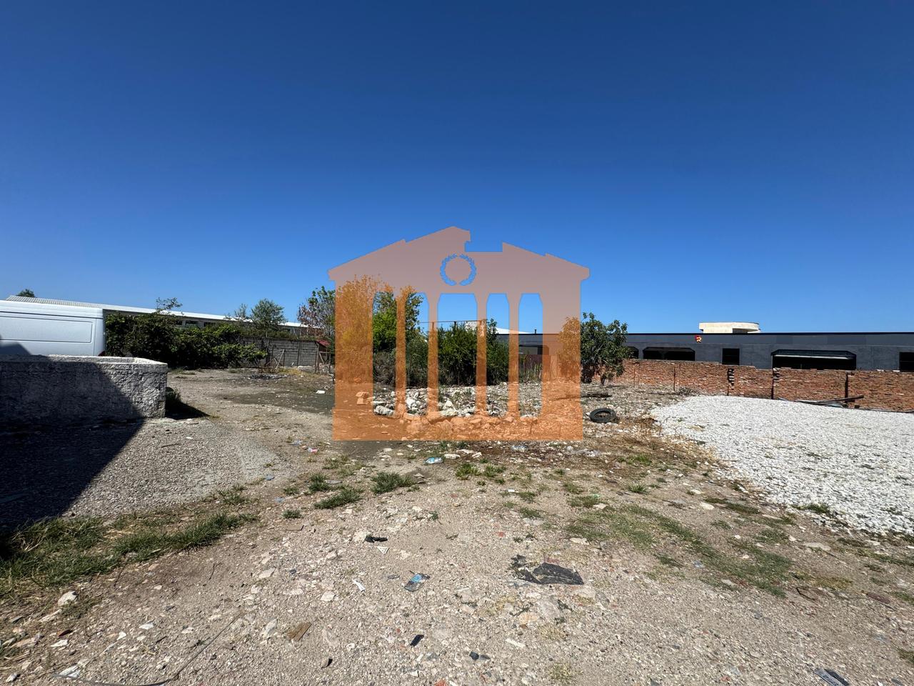 TERRENO+LOTTI A SHIJAK, IN VENDITA!