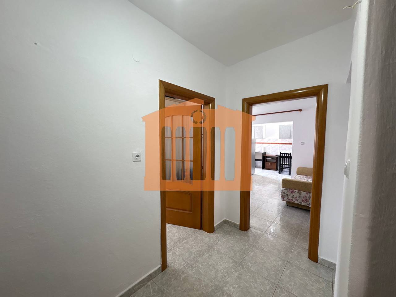 APARTAMENT 1+1 TEK CEZMA FERRES, PER QIRA!