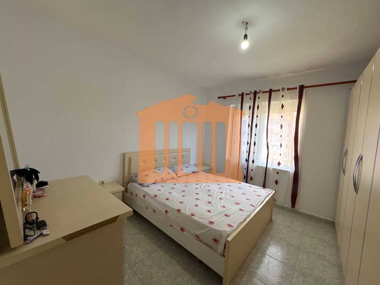 APARTAMENT 1+1 TEK CEZMA FERRES, PER QIRA!