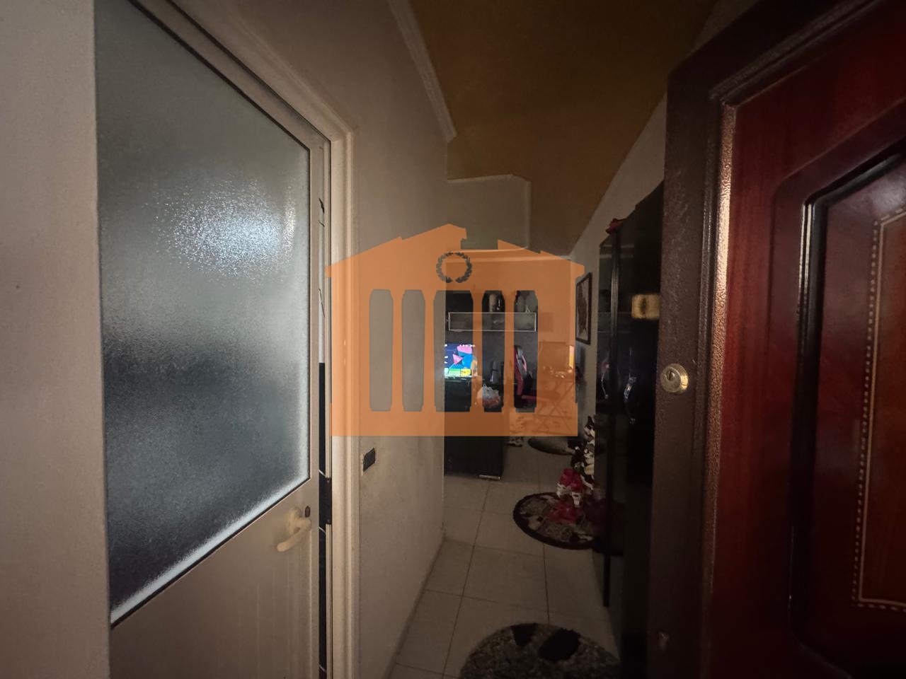 LOCALE COMMERCIALE VICINO AL MUSEO DEI MARTIRI, DURAZZO IN VENDITA!