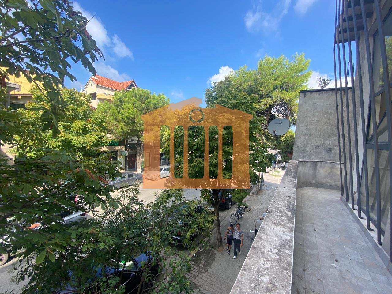 LOCALE COMMERCIALE VICINO ALL'OSPEDALE - DURAZZO, IN AFFITTO!