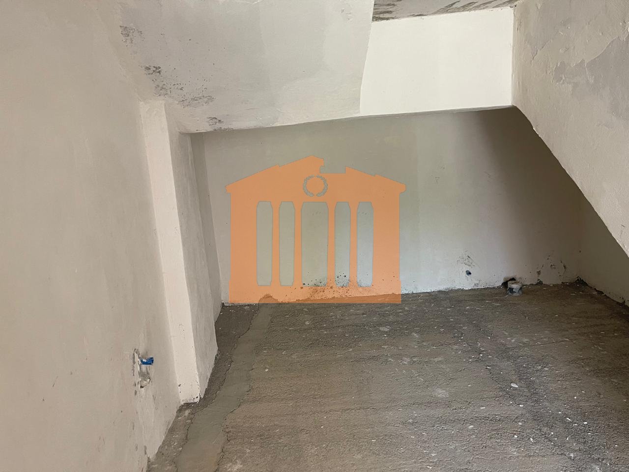 AMBIENT BIZNESI PRANE STADIUMIT DURRES, PER QIRA !