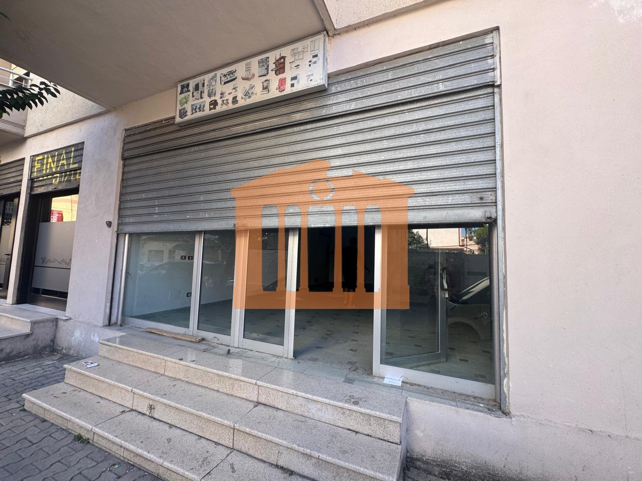 LOCALE COMMERCIALE VICINO ALLA PALESTRA, DURAZZO IN AFFITTO!
