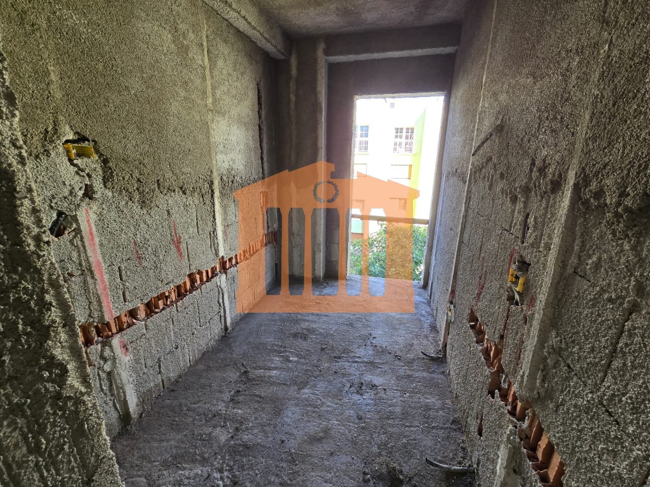 APARTAMENT 1+1 PRANE SPITALIT DURRES, PER SHITJE!