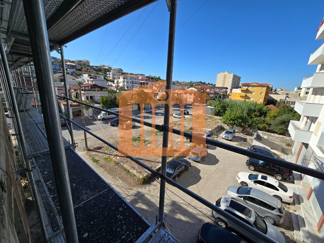 APARTAMENT 1+1 PRANE SPITALIT DURRES, PER SHITJE!