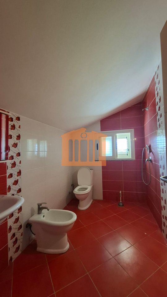 VILLETTE 3 CAMERE A KOXHAS, SHIJAK IN VENDITA!