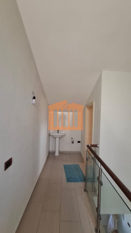 VILLETTE 3 CAMERE A KOXHAS, SHIJAK IN VENDITA!