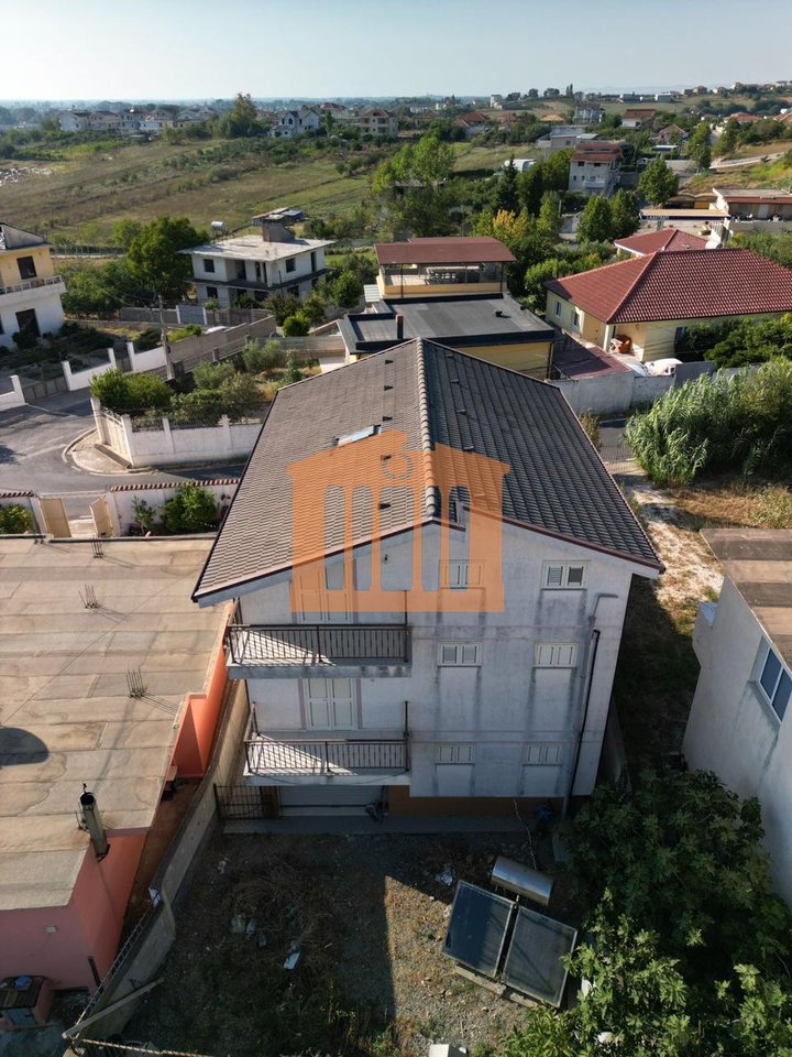 VILLETTE 3 CAMERE A KOXHAS, SHIJAK IN VENDITA!