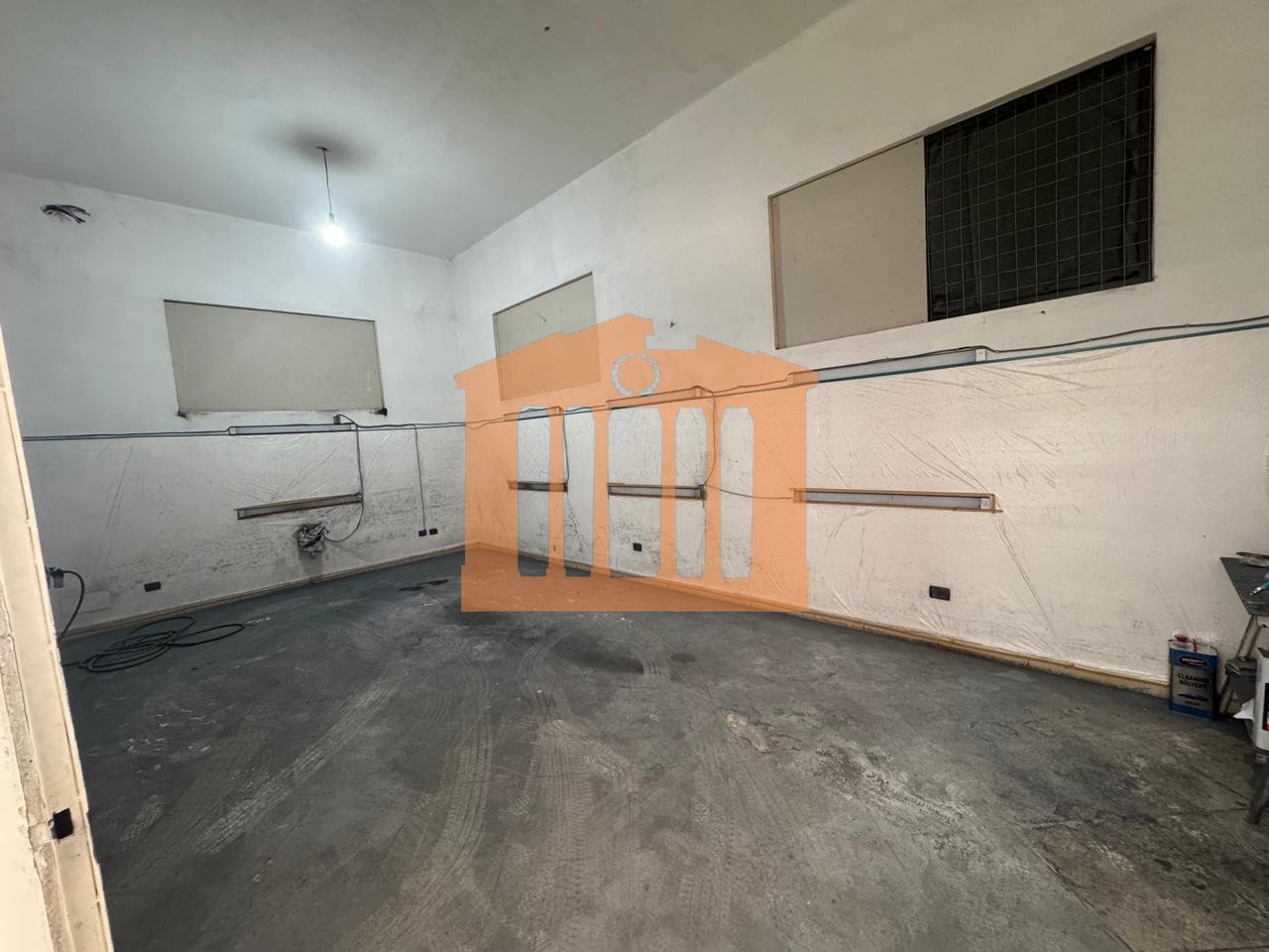 CHIUSO SOLO LO STADIO A DURAZZO, IN AFFITTO!