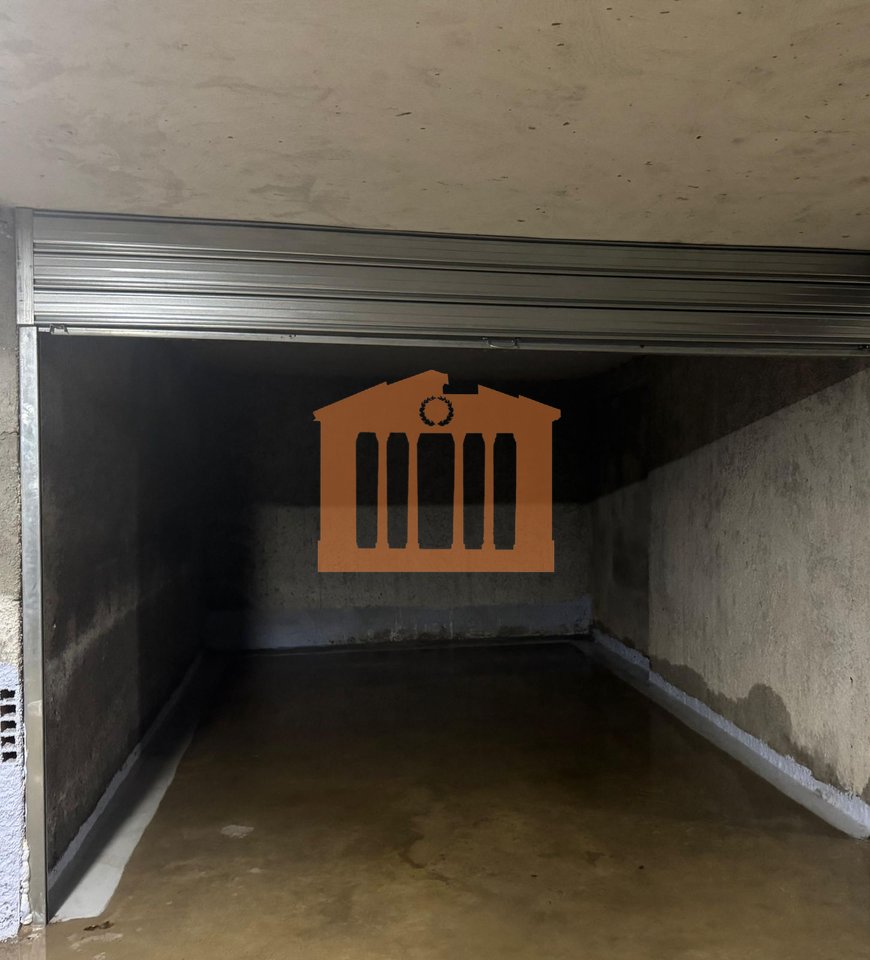 GARAZH TEK VALA PARK NE DURRES , PER QIRA !