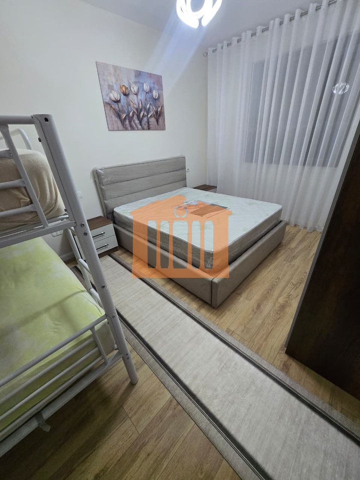 APARTAMENT 1+1 NE SHKEMB TE KAVAJES, PER SHITJE !