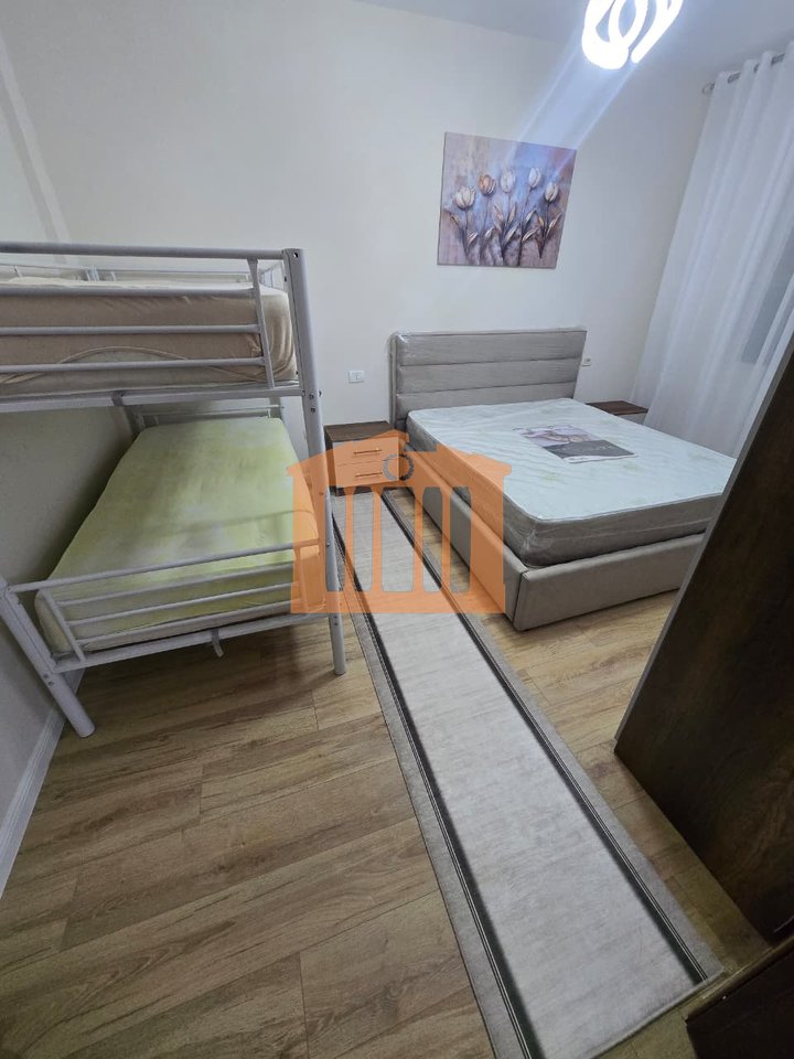 APARTAMENT 1+1 NE SHKEMB TE KAVAJES, PER SHITJE !
