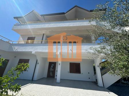 KATI I TRETEI NJE VILE 3 KATSHE NE SPITALL, ME QIRA!