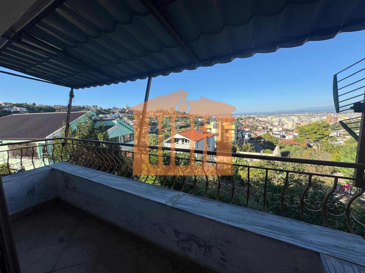 VILE 2-KATESHE TEK VILA ZOGUT DURRES, PER SHITJE !