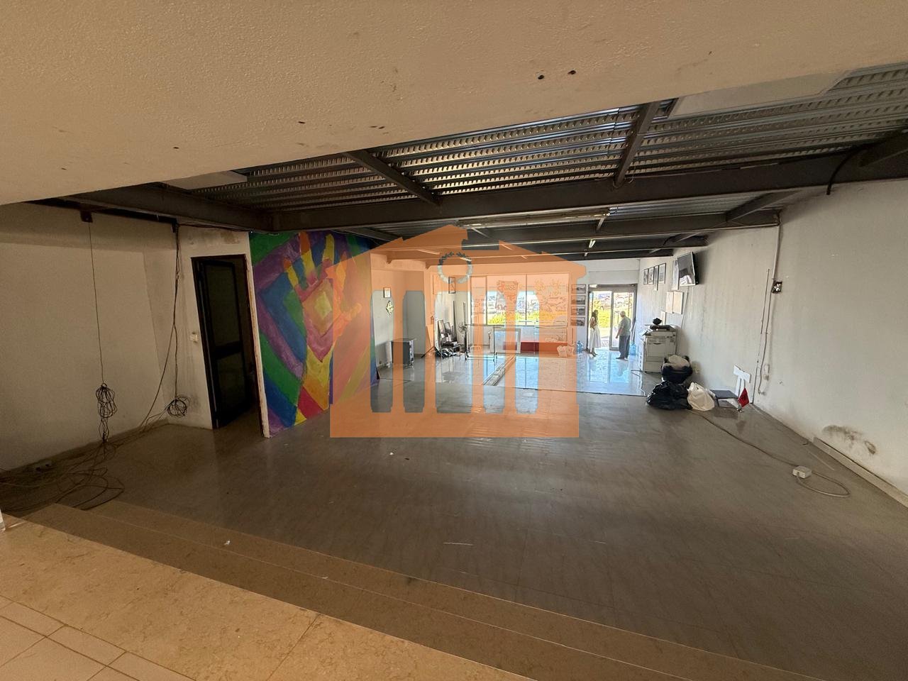 SPAZIO COMMERCIALE A VOLLGA, IN AFFITTO!