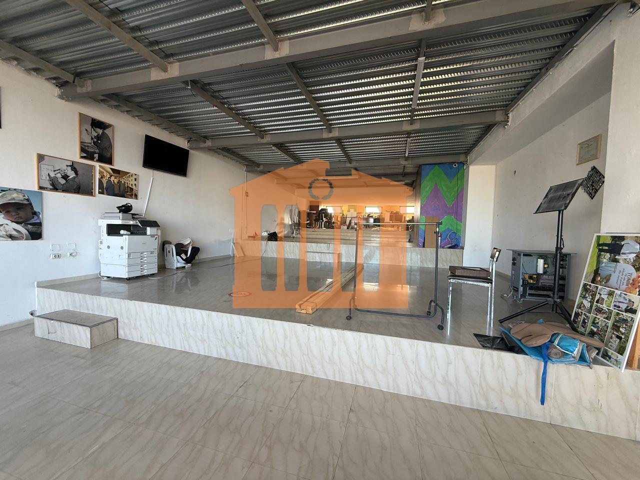 SPAZIO COMMERCIALE A VOLLGA, IN AFFITTO!