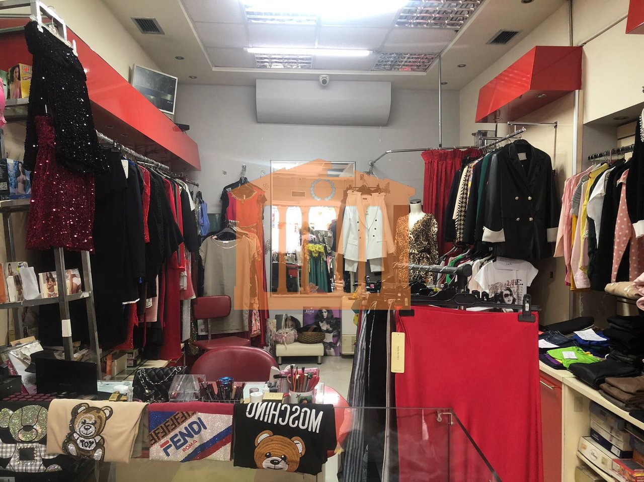 NEGOZIO IN CENTRO CITTÀ - DURAZZO, IN VENDITA!