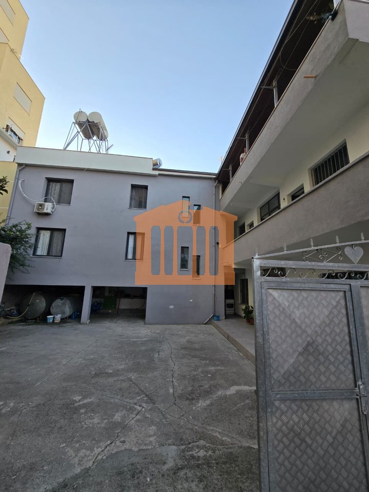 MINI HOTEL NE PLAZH - DURRES, PER SHITJE!