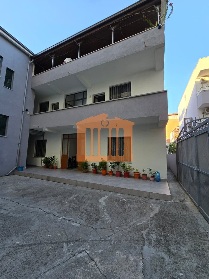 MINI HOTEL NE PLAZH - DURRES, PER SHITJE!