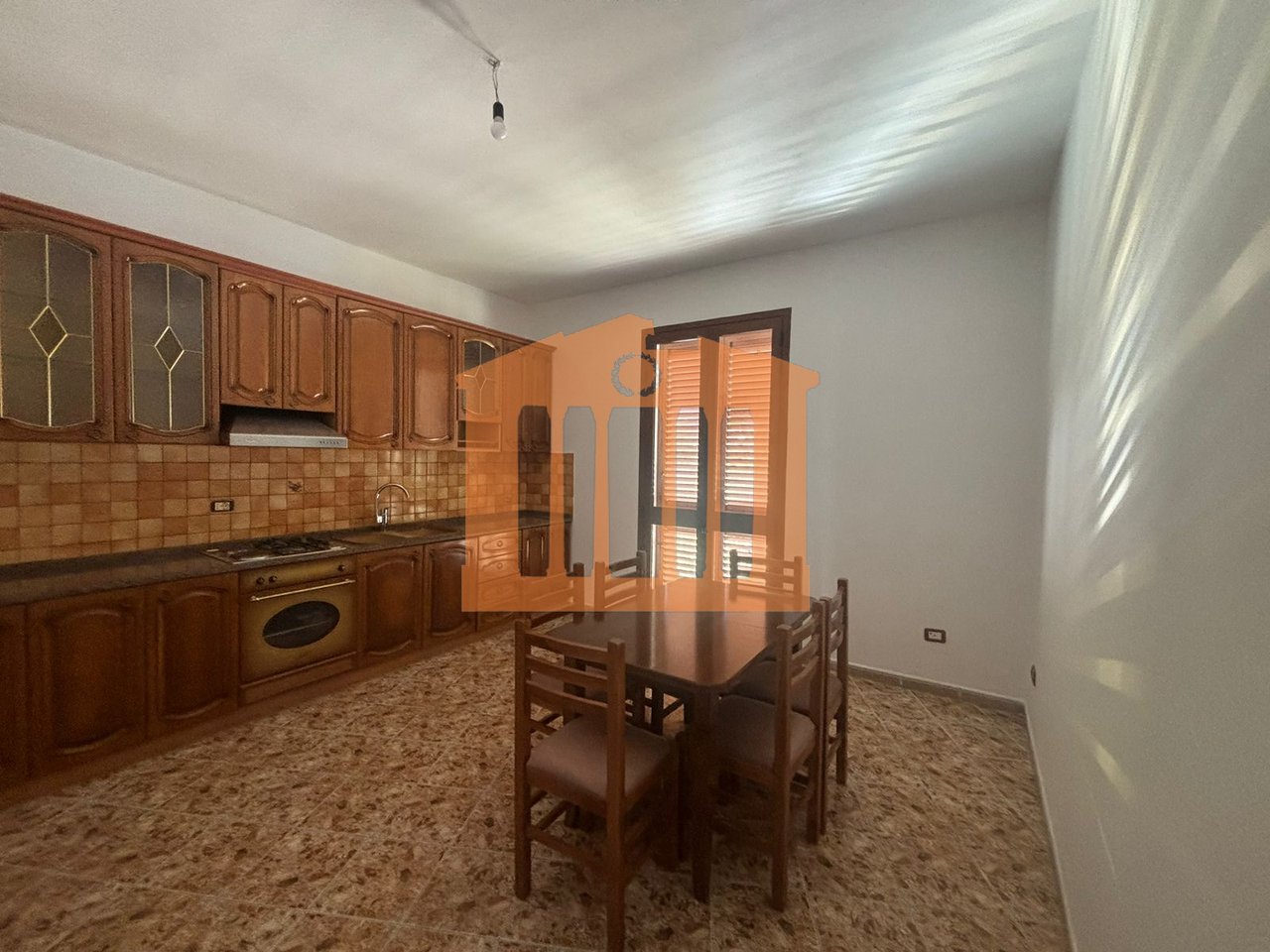 KATI I DYTE I NJE VILE 3 KATSHE NE SPITALL, PER  QIRA!