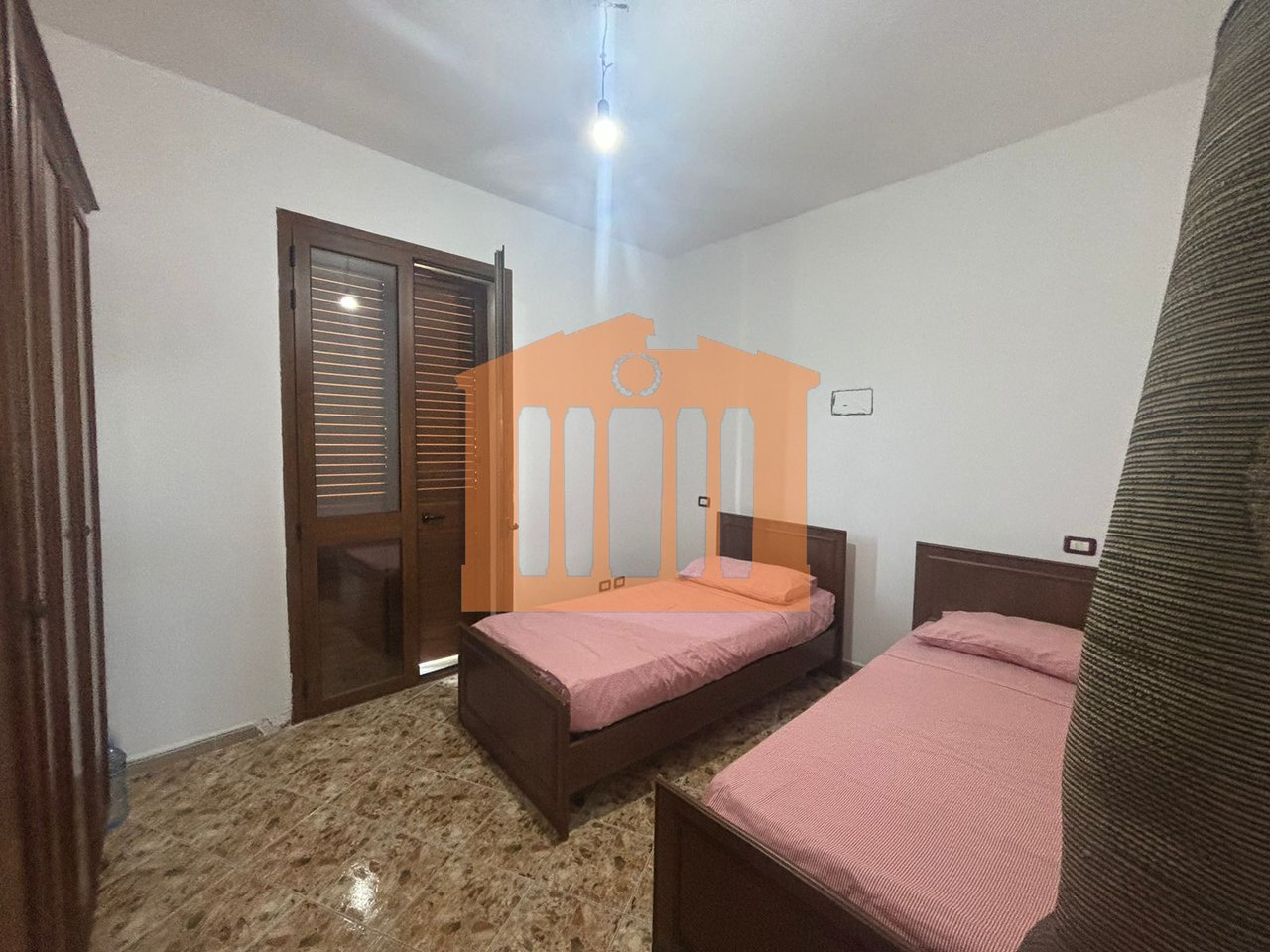 KATI I DYTE I NJE VILE 3 KATSHE NE SPITALL, PER  QIRA!