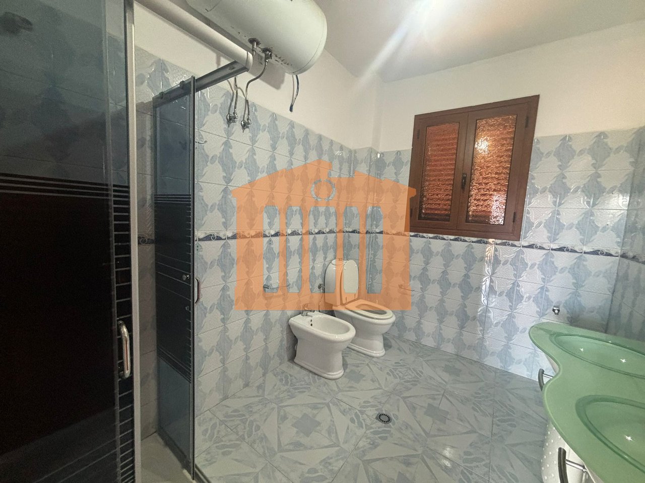 KATI I DYTE I NJE VILE 3 KATSHE NE SPITALL, PER  QIRA!