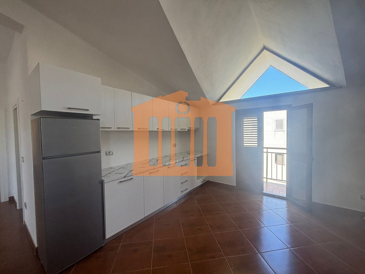 KATI I TRETEI NJE VILE 3 KATSHE NE SPITALL, ME QIRA!