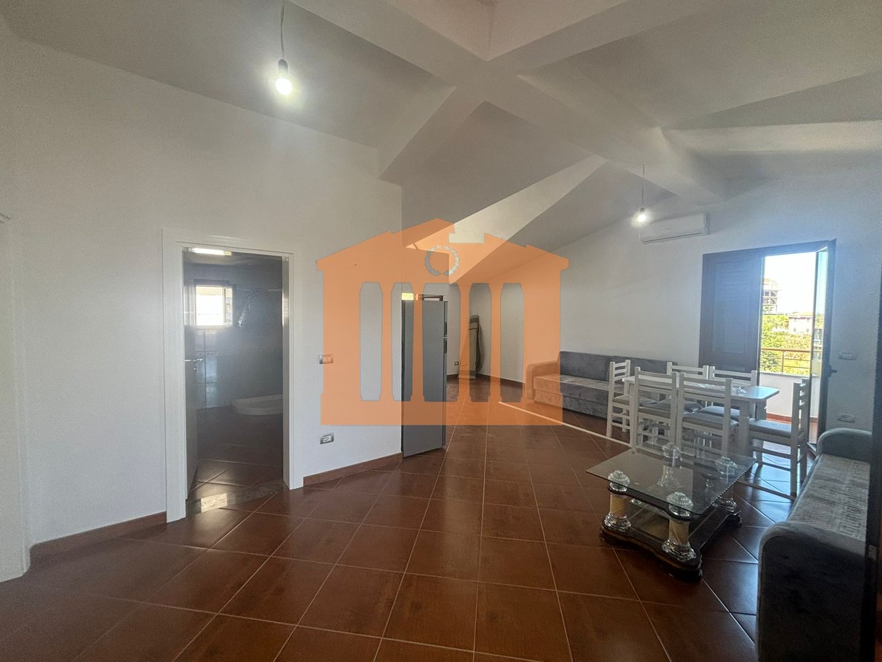 KATI I TRETEI NJE VILE 3 KATSHE NE SPITALL, ME QIRA!