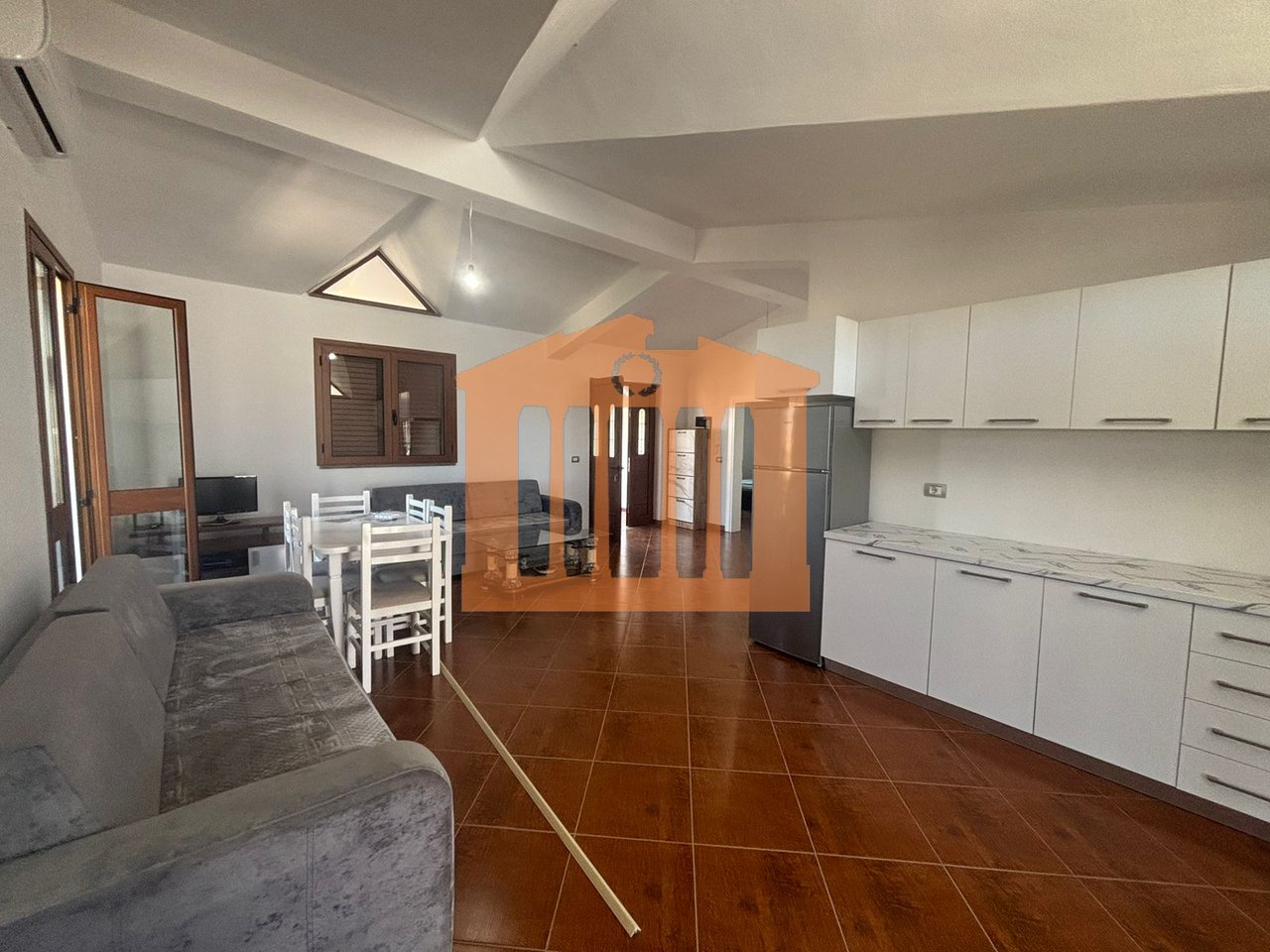 KATI I TRETEI NJE VILE 3 KATSHE NE SPITALL, ME QIRA!