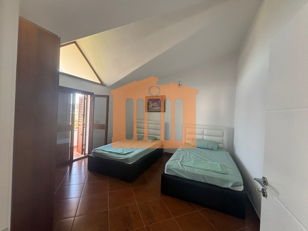 KATI I TRETEI NJE VILE 3 KATSHE NE SPITALL, ME QIRA!