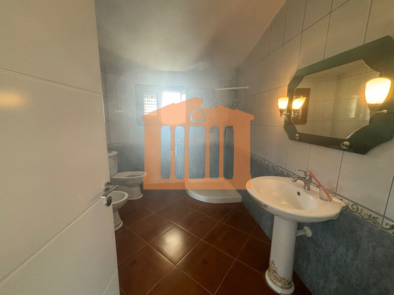 KATI I TRETEI NJE VILE 3 KATSHE NE SPITALL, ME QIRA!