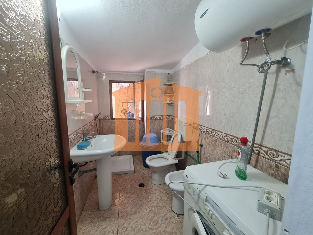APARTAMENT 1+1  NE PLAZH -DURRES , PER QIRA!