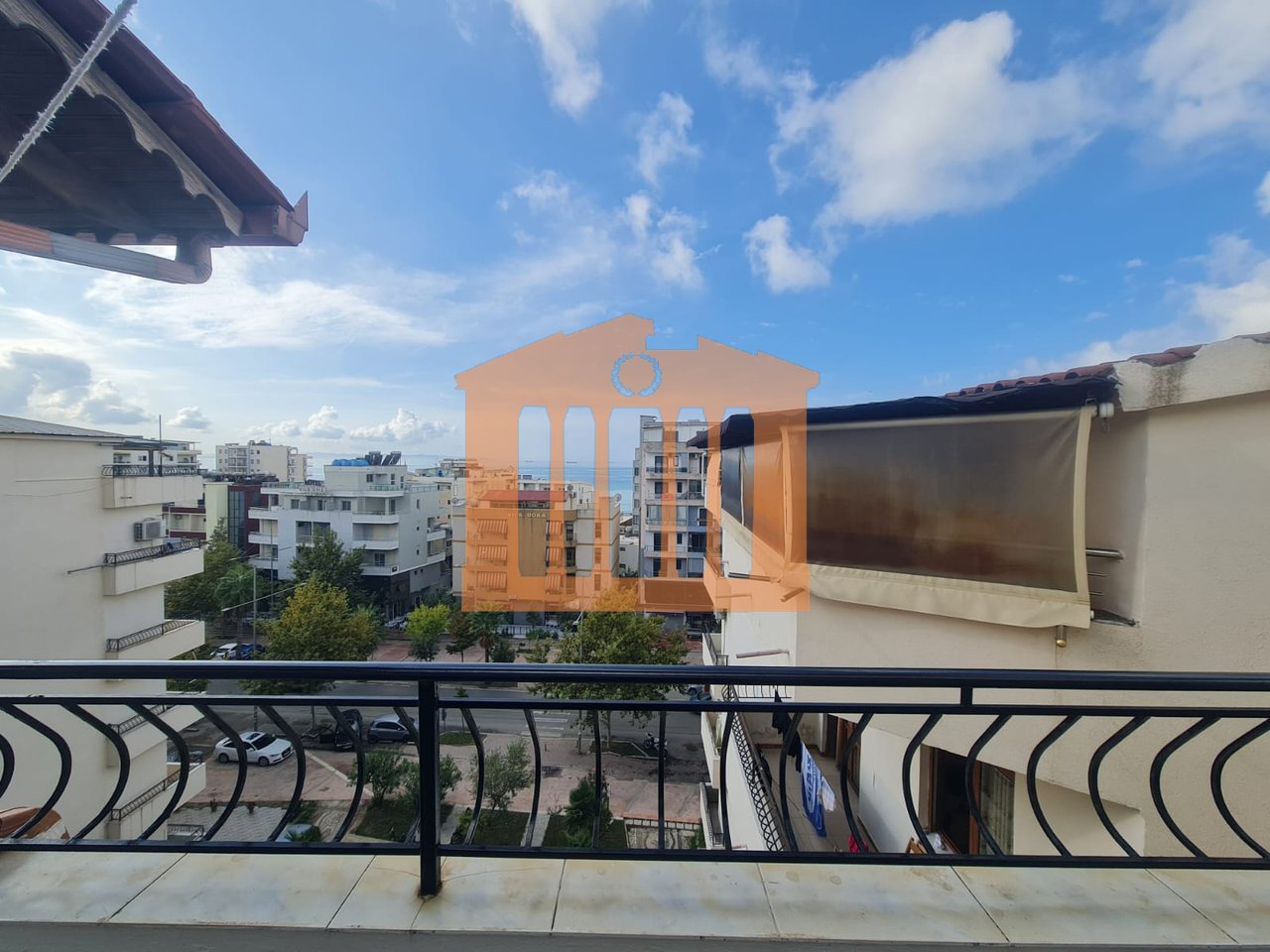 APARTAMENT 1+1  NE PLAZH -DURRES , PER QIRA!