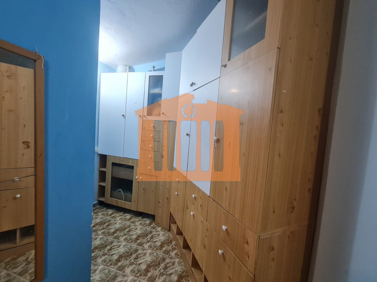 APARTAMENT 1+1  NE PLAZH -DURRES , PER QIRA!