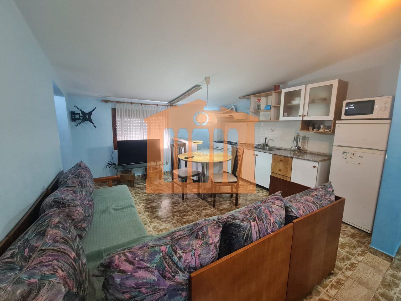 APARTAMENT 1+1  NE PLAZH -DURRES , PER QIRA!