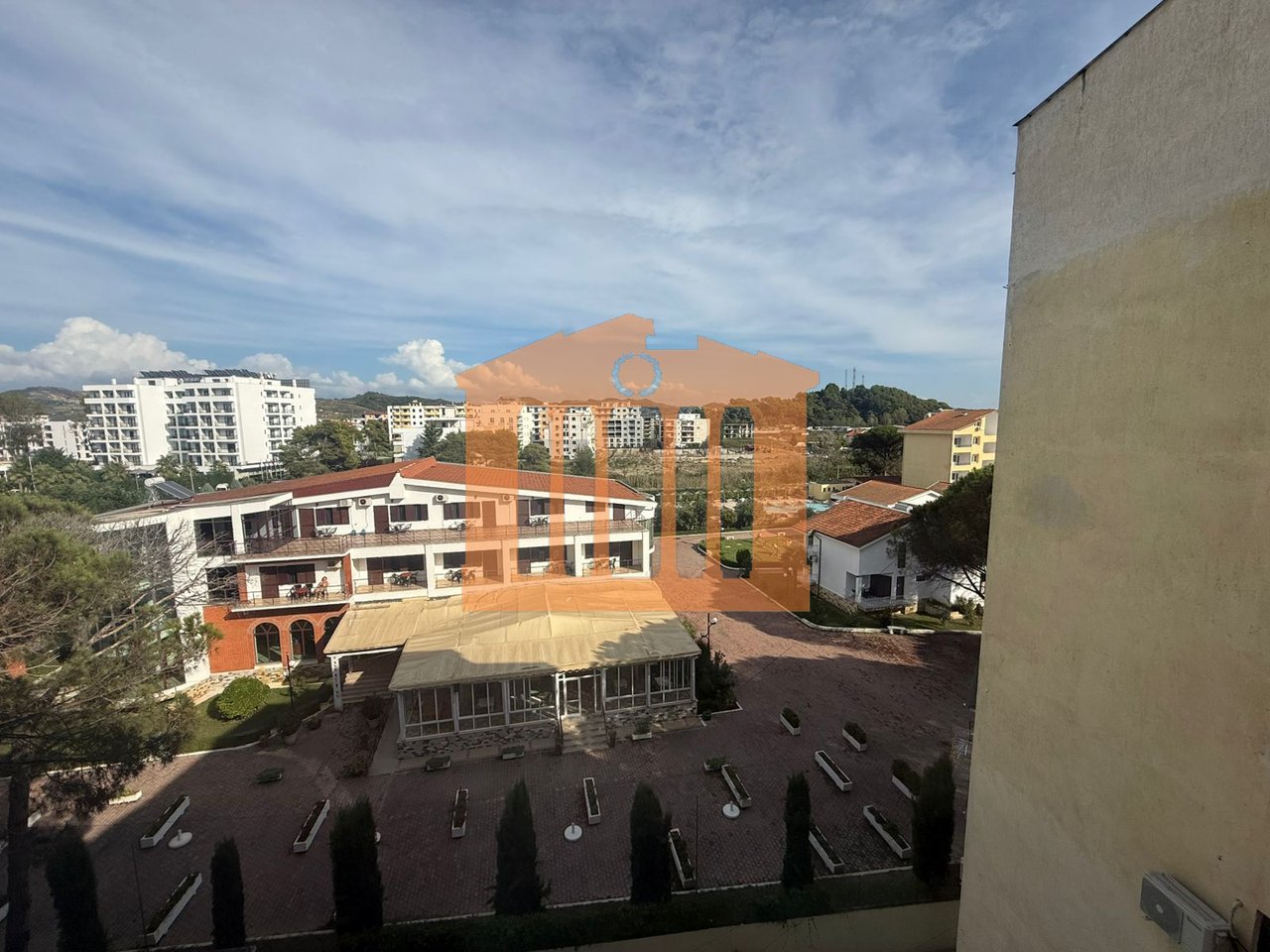 STUDIO APARTMENT IN ROBIT MOUNTAIN, FOR SALE!