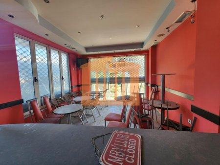 AMBIENT BIZNESI PRANE STATCIONIT TE TRENIT NE DURRES, PER QIRA!