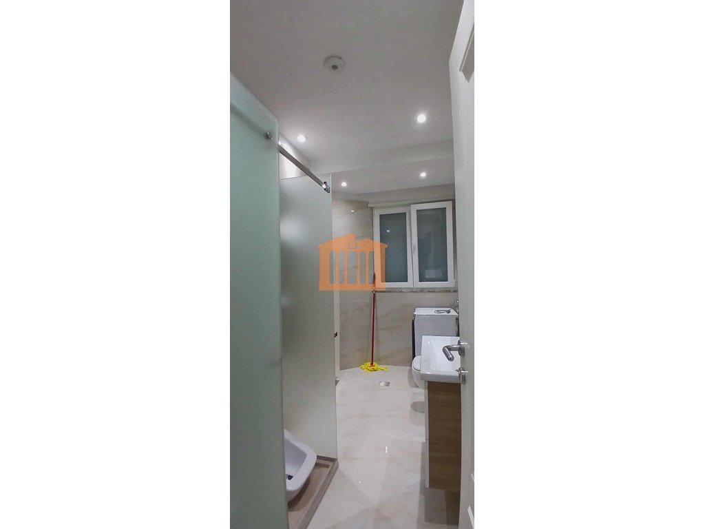 2 bedroom apartment 102 m² Golem, Albania