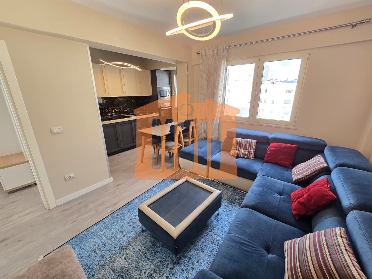 APARTAMENT 2+1 NE QENDER TE DURRESIT PER SHITJE !